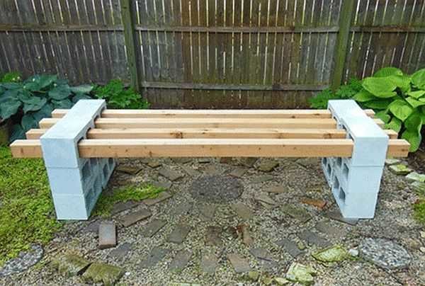 Bench made of hollow blocks and beams