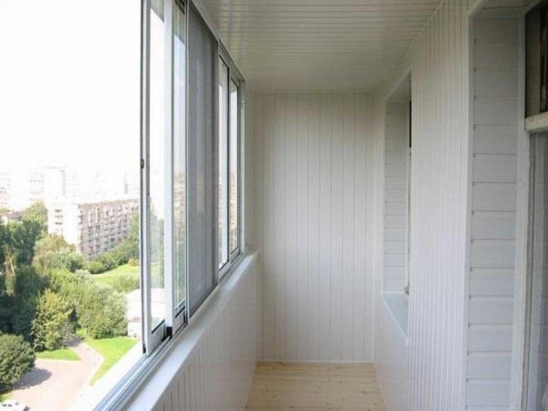 Aluminum profile is coated with polymer of any color