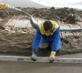 The process of installing a water-heated floor