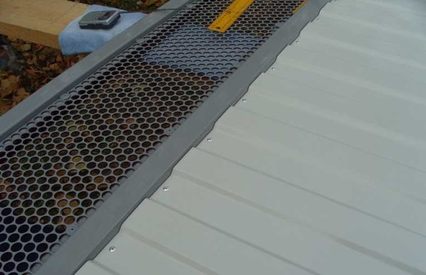 To save money, we used ordinary self-tapping screws.