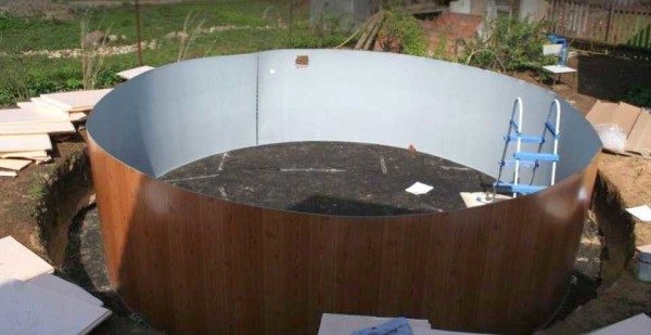 Internal pool frame assembled