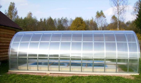 A greenhouse is installed outside))