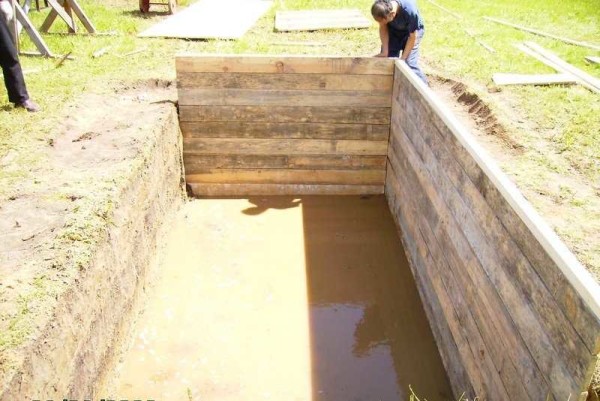 Shields are installed in the pit