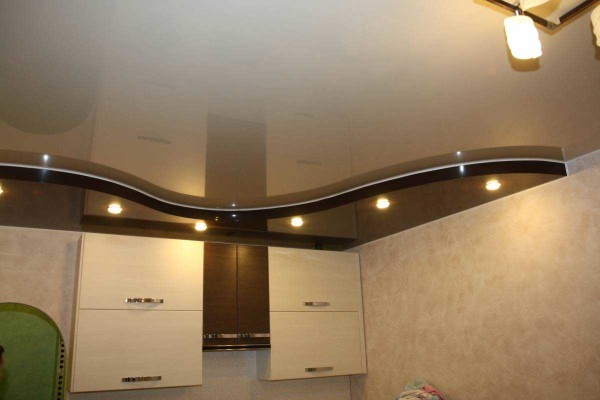 To match the tone of the furniture and use the lighting correctly is also important