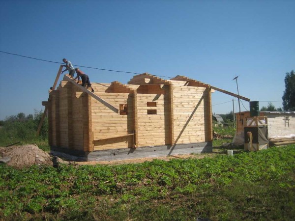 Assembling the rafter system