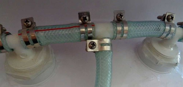 Rear shower connection