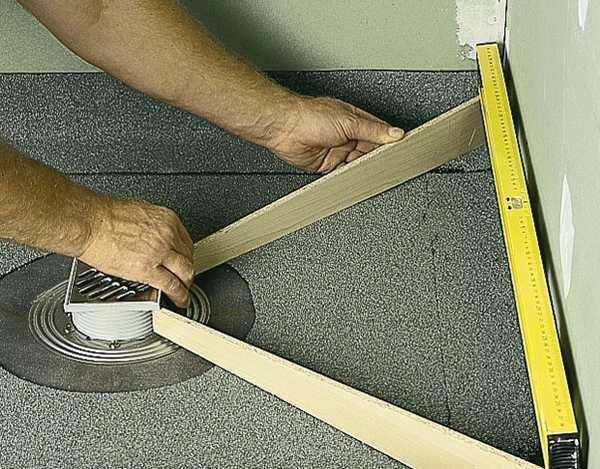 Cut plywood strips can be used as beacons. They are cut taking into account the flow formation