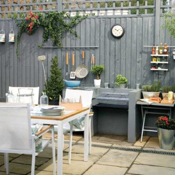 DIY garden kitchen