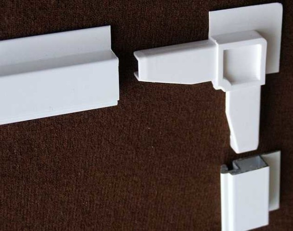We collect the frame from the sections of the profile and corners