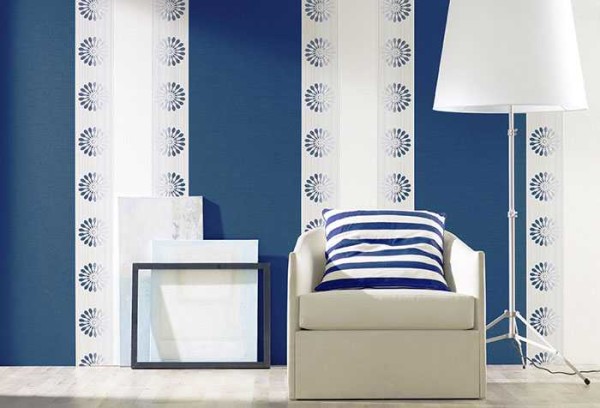 Vertical stripes raise the ceiling