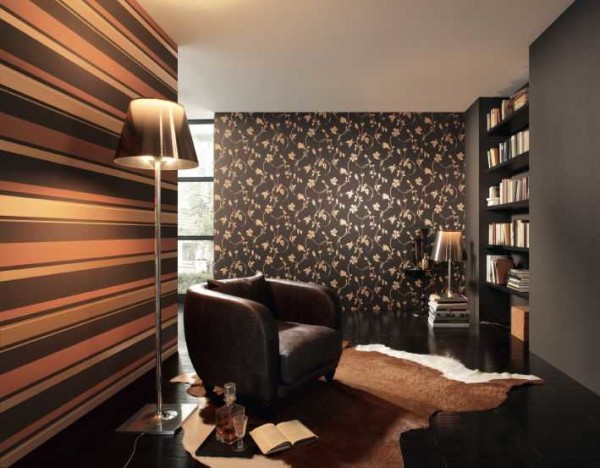 The strip is combined not only with plain surfaces, but also with a pattern