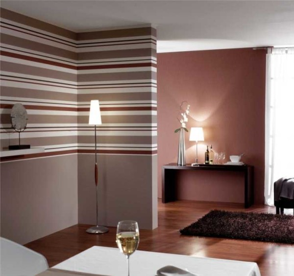 Horizontal stripes make the room wider