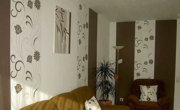 Three types of wallpaper gluing