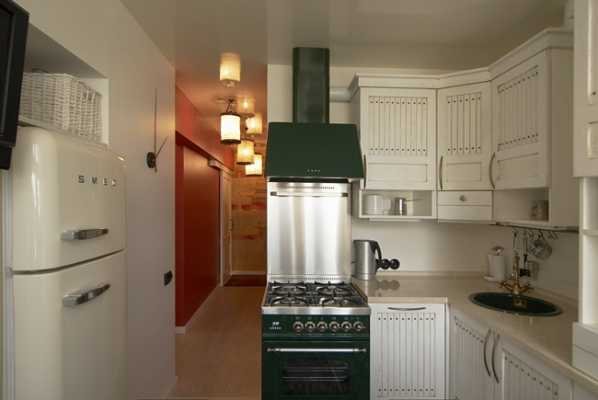 Layout of the kitchen space in a standard apartment