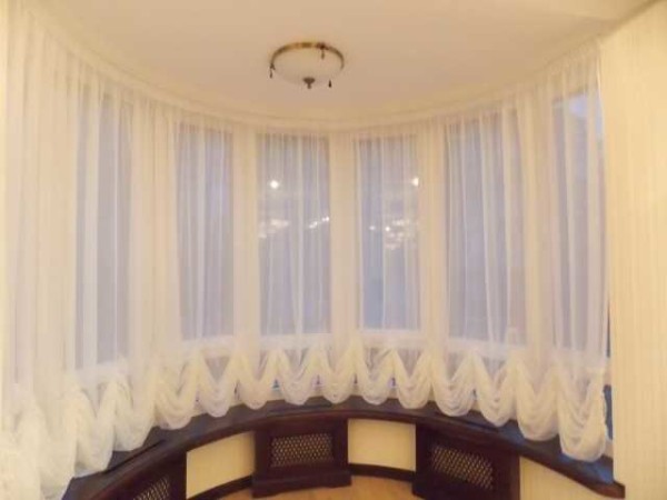 Austrian curtains - drapery at the bottom or top