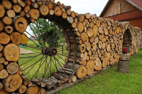 Original fence made of wood