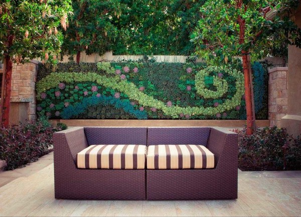 You can even put a plant ornament on the wall.