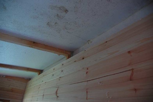 The joint with the wall insulation was propened