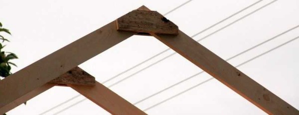 Reinforcement plate