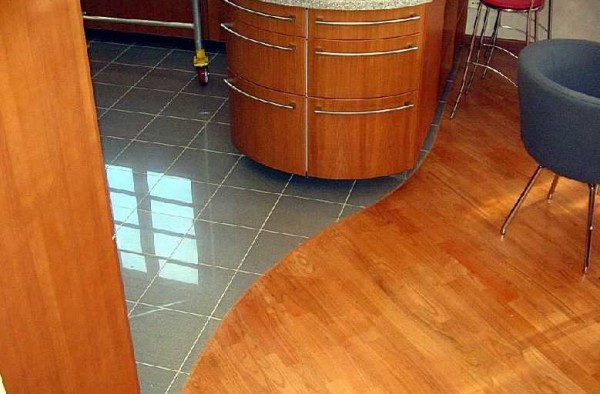 Successful connection of tiles and laminates