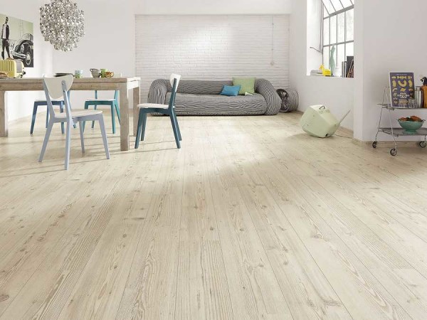 Light floor gives lightness to the interior