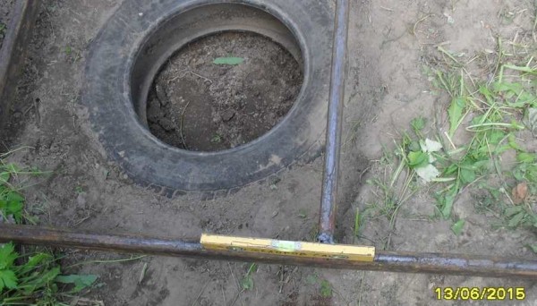When welding, the level was maintained