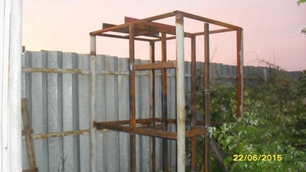 Ready-made shower frame