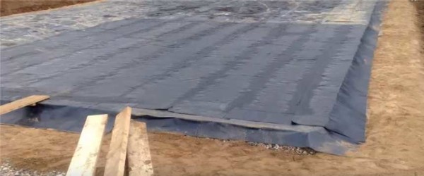 Waterproofing of a monolithic foundation slab is double - coating and roll