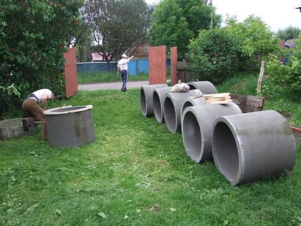 Well rings on the site