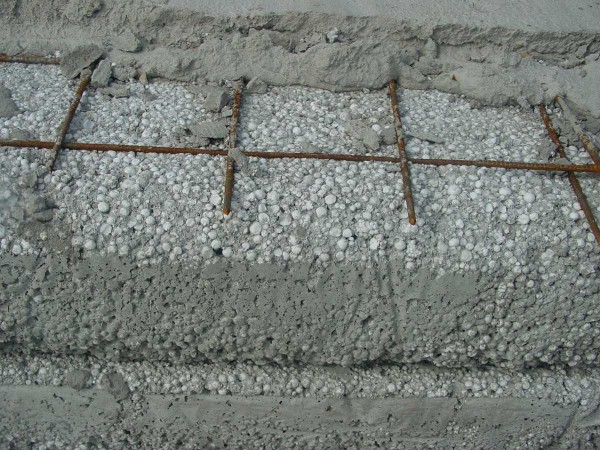One of the lightweight concrete is polystyrene concrete