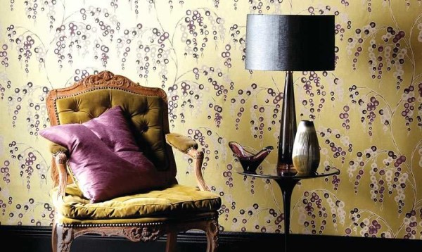 Match furniture and textiles to match the colors and / or background