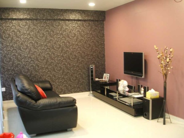 It is better to glue dark wallpaper on one of the walls.
