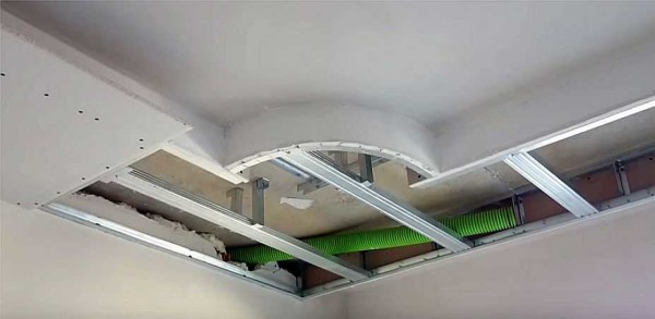 Putty the side and ceiling