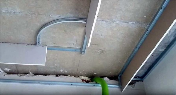 We fix a strip of gypsum board 12 cm wide