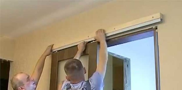 Trying on the doorway