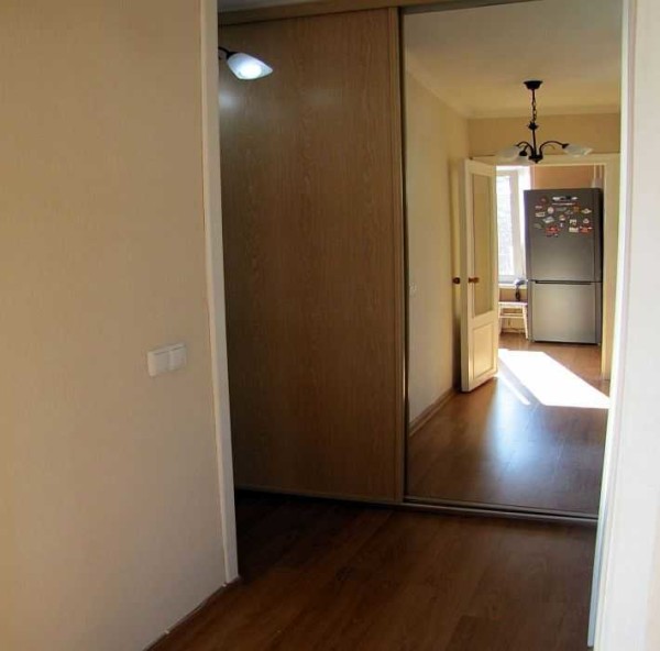 This is the hallway from the kitchen side