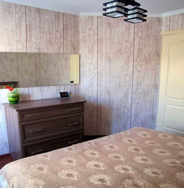 It looks like this from the side of the bed