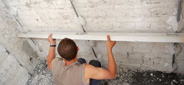 Lighthouse plaster is a reliable way to level walls