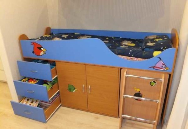 Functional version of a low bed