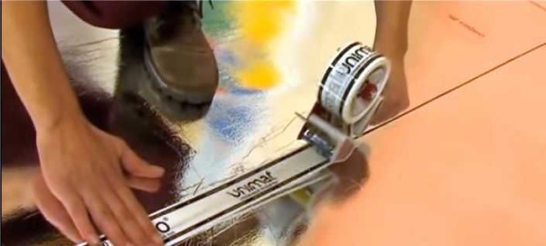 We glue the joints with tape