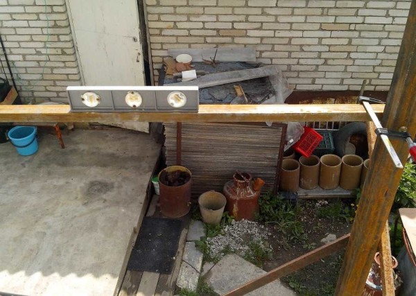 Railings are welded horizontally