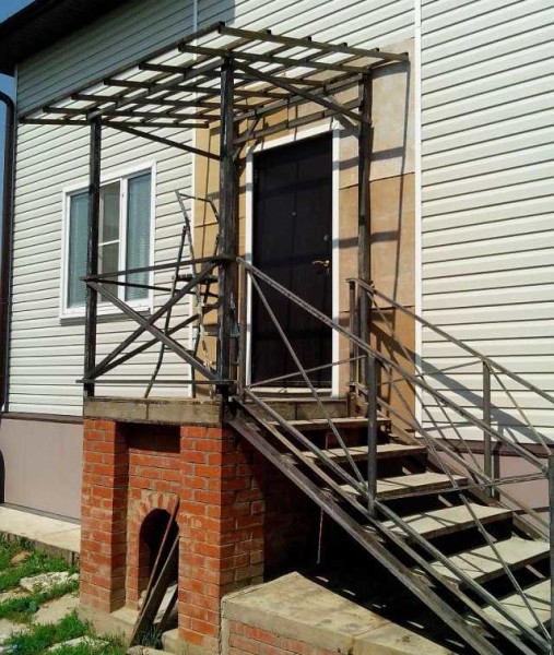 We refine the railing