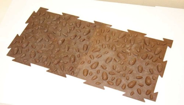 Uneven surface options develop tactile sensations