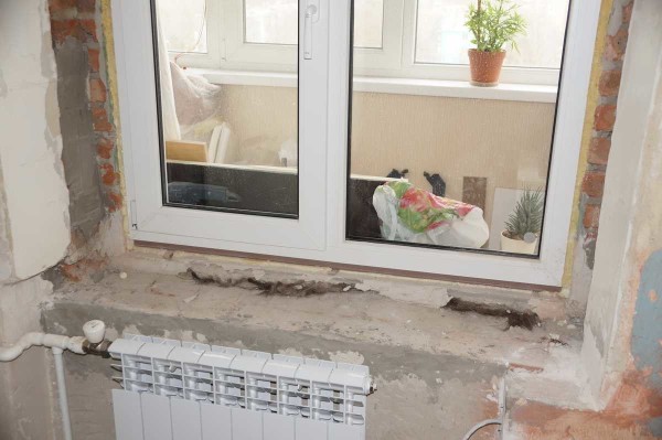 We put a plastic window and install the heating system