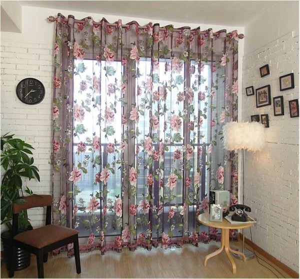 Tulle with flowers should be tried to fit into the interior