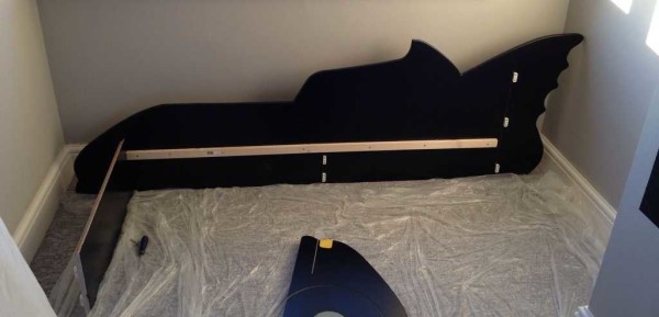 We nail the strips, put stoppers with magnets for attaching the headrest