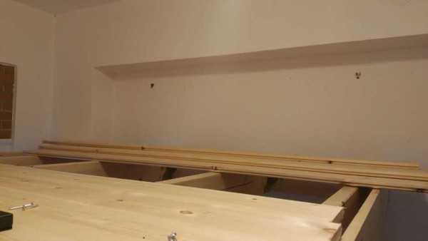 Easy to assemble tongue-and-groove flooring