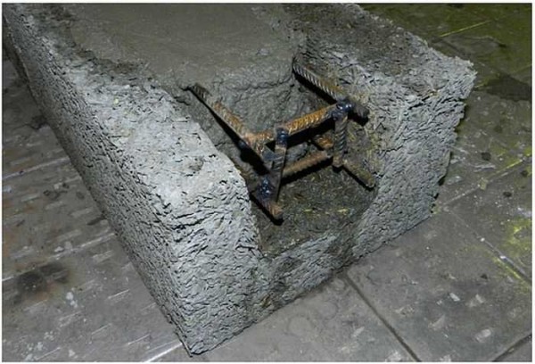 This is how lintels are made of wood concrete blocks over windows and doors.