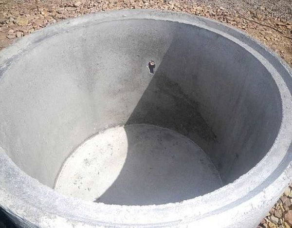 Bottom ring - handy when setting up a cellar