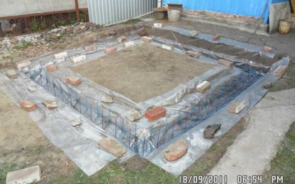 Cover the pit with a film